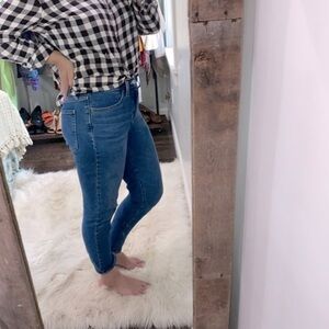 Old navy jeans size 6